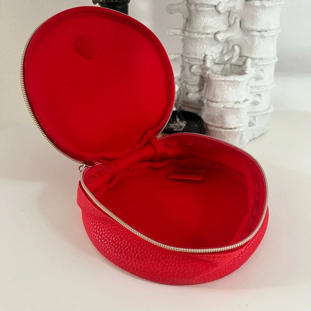 Shiseido Bold Red Cosmetic Pouch NWOT - Picture 4 of 6